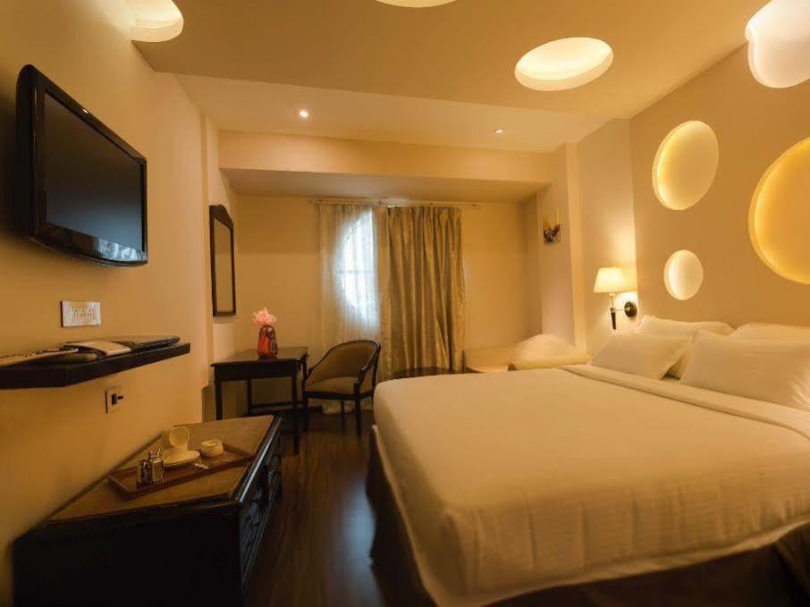 The Orbis Hotel Κοϊμπατόρε Εξωτερικό φωτογραφία